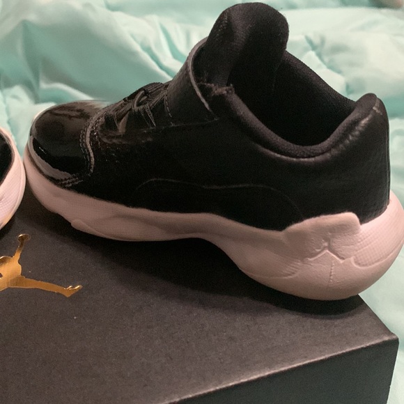 LIKE NEW toddler Jordan 11's! - Picture 7 of 8